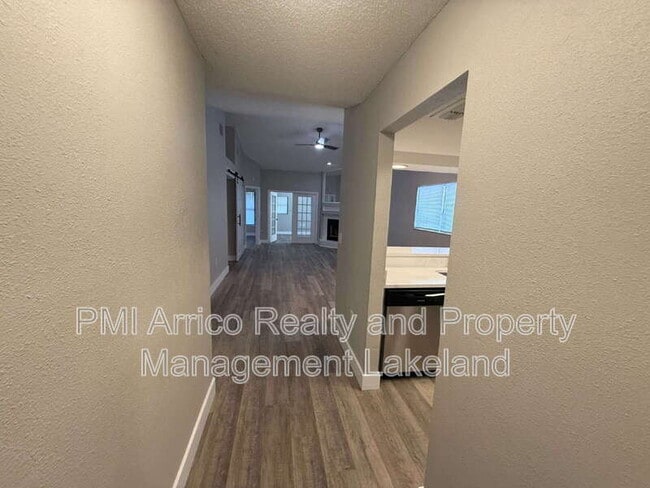 Foto del edificio - 3588 Raintree Ln