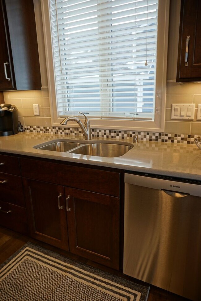 Foto del edificio - Luxury Home in Peaceful Setting