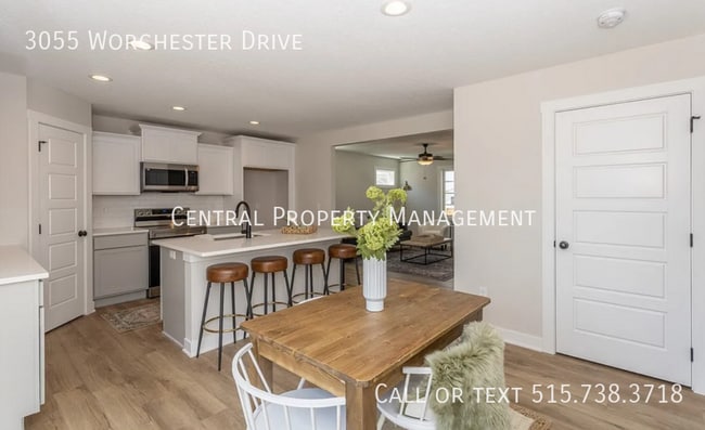 Foto del edificio - 3055 Worchester Dr