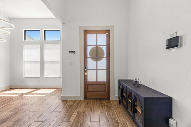 Building Photo - 12370 W University Blvd