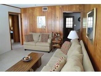 Interior - 2111 Knob Creek Rd