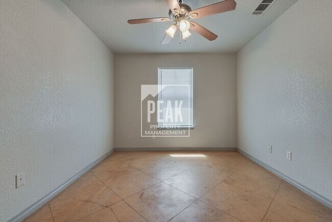 Building Photo - Home for rent in Springtown + Brand New La...