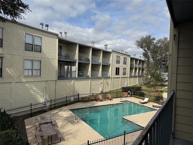 Foto del edificio - 4001 E NASA Pkwy