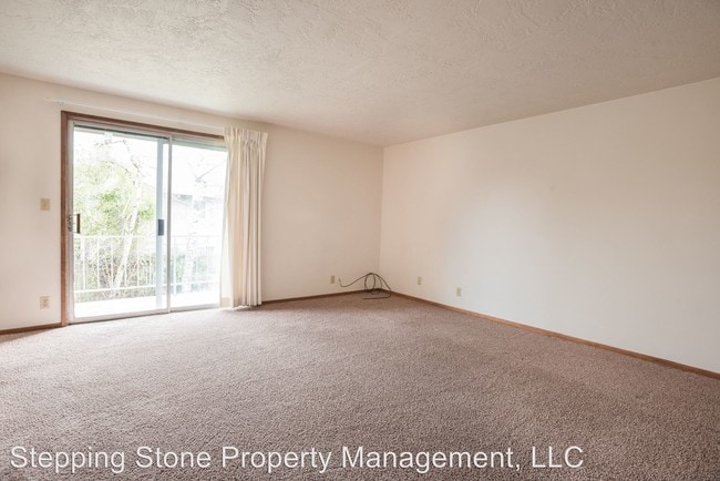 Building Photo - 3312-3374-3374 Liberty Rd S