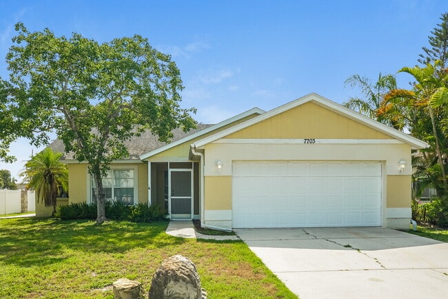 Building Photo - 7703 33rd Ln E