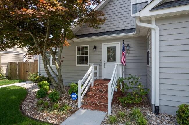 Foto del edificio - Immaculate 3 bedroom 2 bath bungalow at Oc...