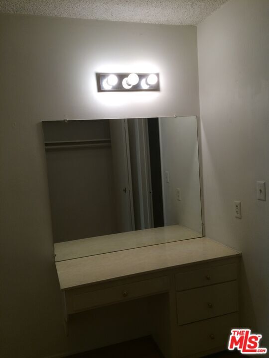 Foto del edificio - 1166 Amherst Ave