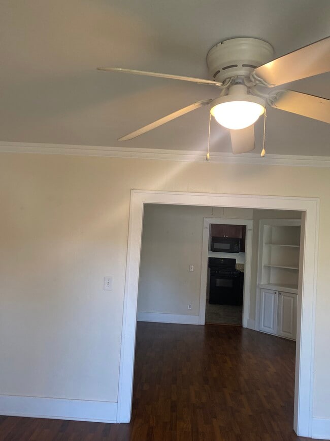 Foto del edificio - 123 E Glenwood Ave