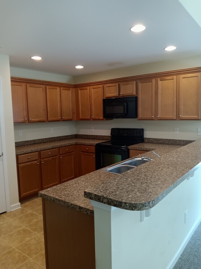 Building Photo - 409 Cheticamp Ct