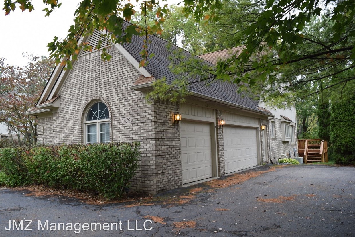 Building Photo - 8479 Pine Cove Dr