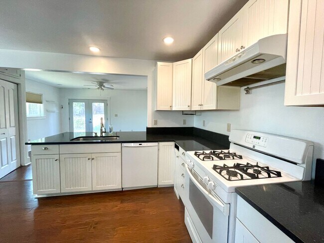 Foto del edificio - 2 bedroom Cottage in Walnut Creek