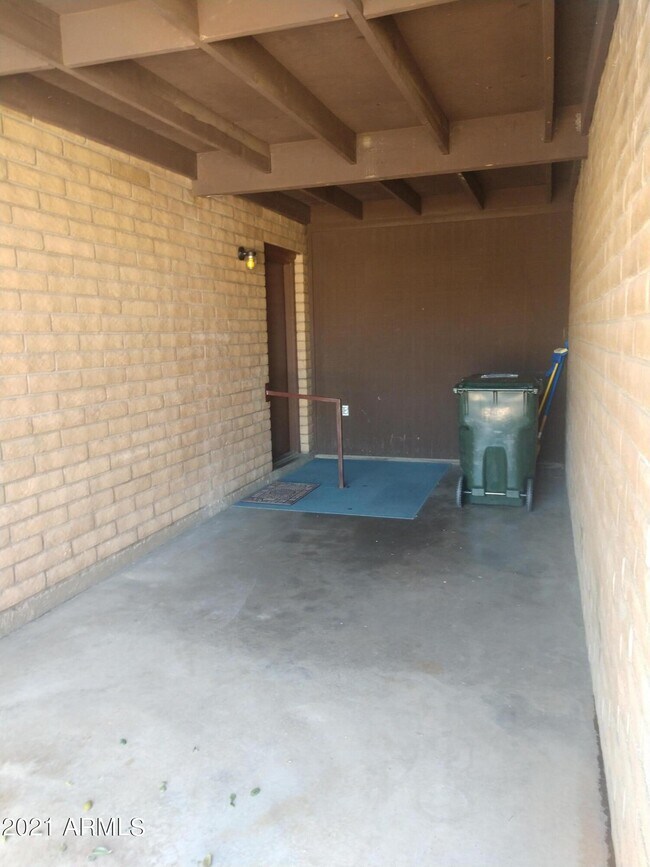 Foto del edificio - 4390 Plaza Oro Loma