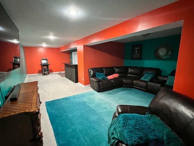 Building Photo - 4 Bedroom Single Family Home in Brandywine