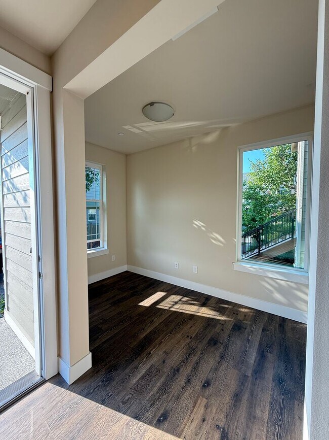 Foto del edificio - Modern 4 Bed, 3.5 Bath Lynnwood Home – Pri...