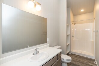 2BR, 2BA - 870SF - Primary Bathroom - Prairie Towers - Lavish Living