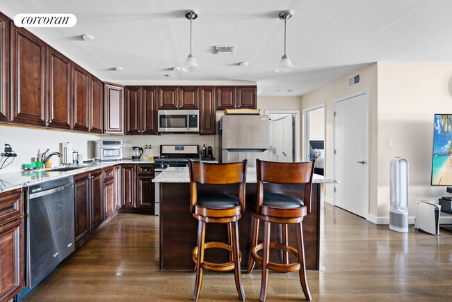 Foto del edificio - 5332 62nd St