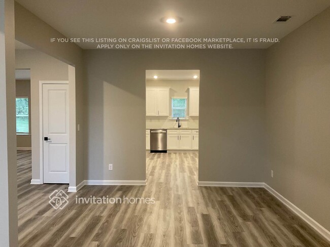 Building Photo - 3080 Azteca Wy