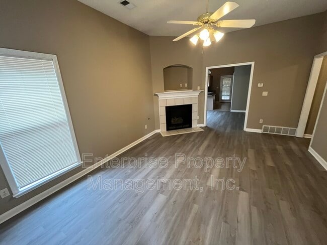 Photo - 6814 Mikayla Ln House