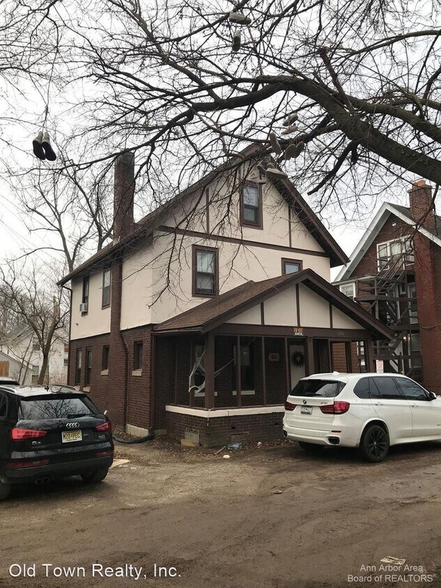 Primary Photo - 5 br, 2 bath House - 1206 Cambridge Court