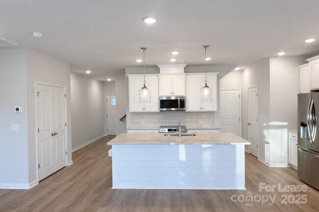 Building Photo - 209 Alluvium Ln