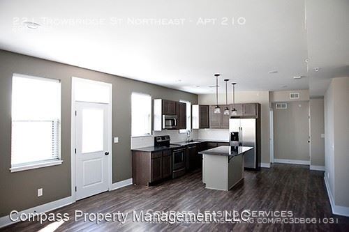 Primary Photo - 221 Trowbridge St NE