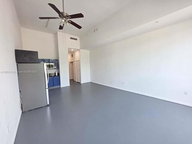 Foto del edificio - 253 NE 2nd St