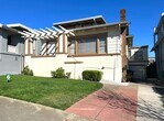 Primary Photo - UPDATED BRIGHT 1500sf 3BR/1.5BA Home Westw...