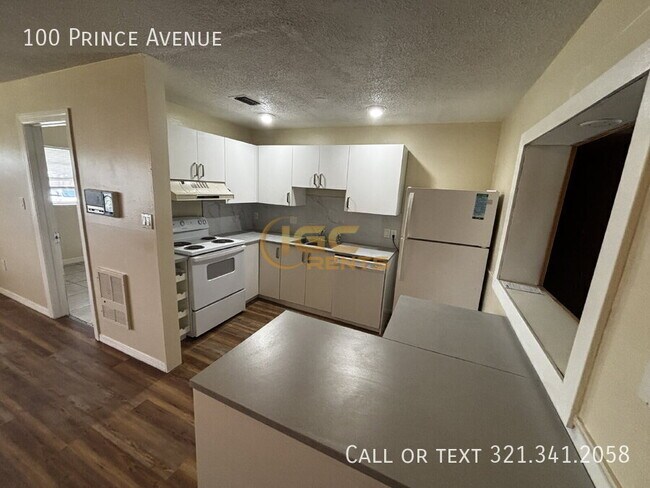 Foto del edificio - 100 Prince Ave