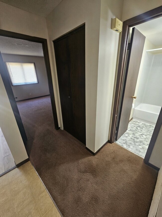 Foto del edificio - 2324 E Locust St