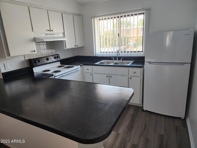 Foto del edificio - 4301 N 24th St