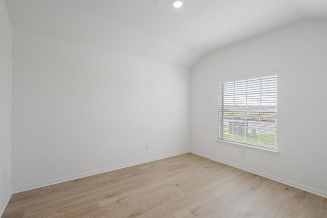 Building Photo - 100 Paria Ct