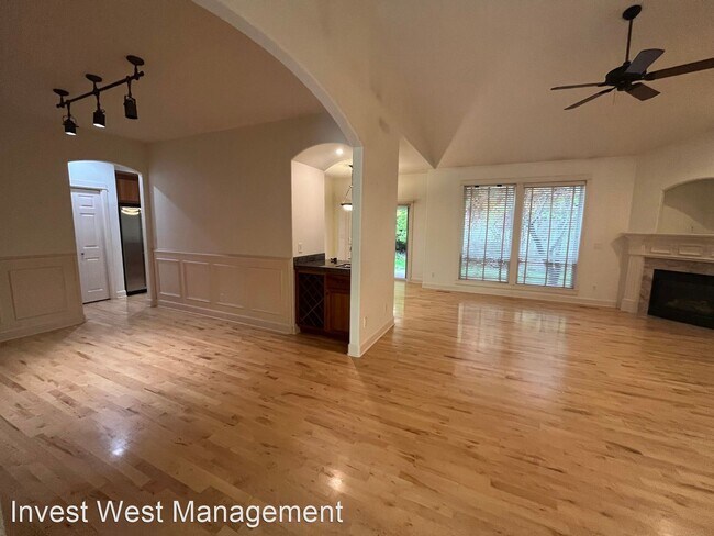 Foto del edificio - 3 br, 2 bath House - 2035 NW Fargo Loop