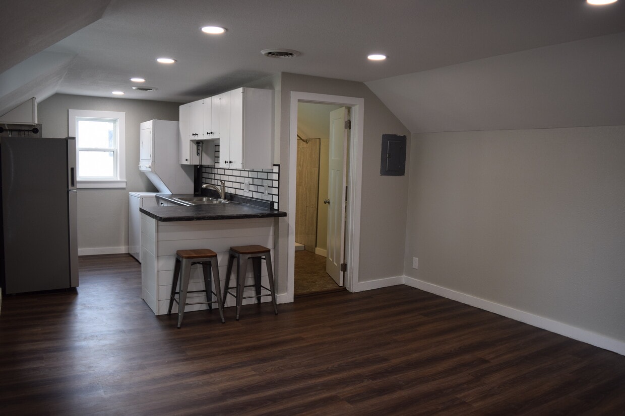 333 E Rose St, Owatonna, MN 55060 Townhouse for Rent in Owatonna, MN