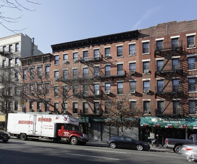 Primary Photo - 661 Tenth Ave