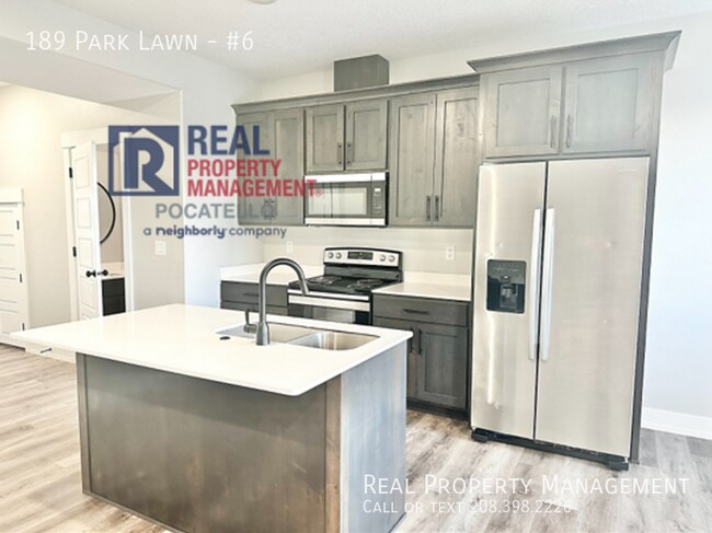 Foto del edificio - MOVE IN SPECIAL - 3 bedroom 2.5 bath Townh...