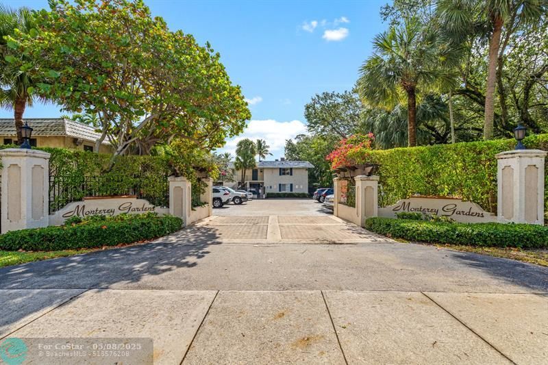 Foto principal - 8609 SW 68th Ct