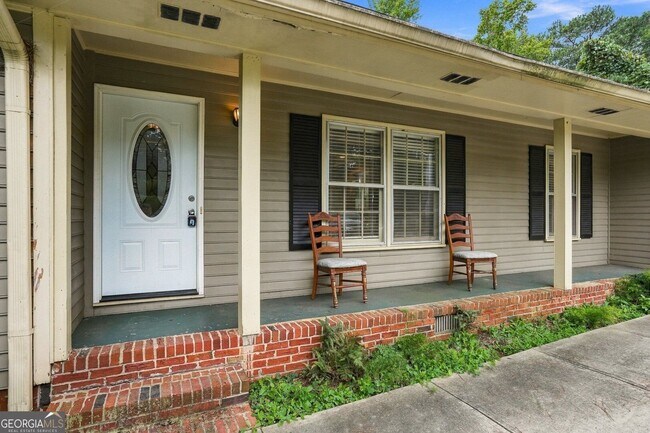 Foto del edificio - 4548 Shallowford Rd