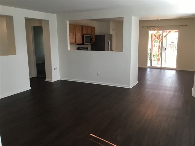 Foto del edificio - 730 Canyon Lane