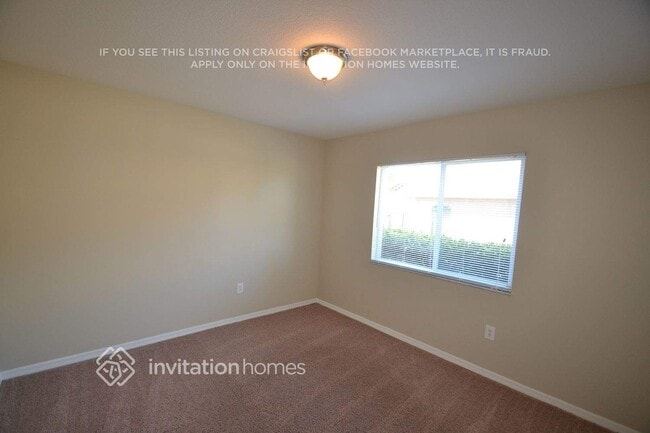 Building Photo - 1413 W River Ct