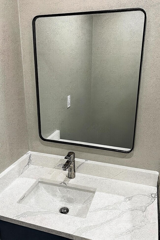 Foto del edificio - 3451 Charleston Blvd