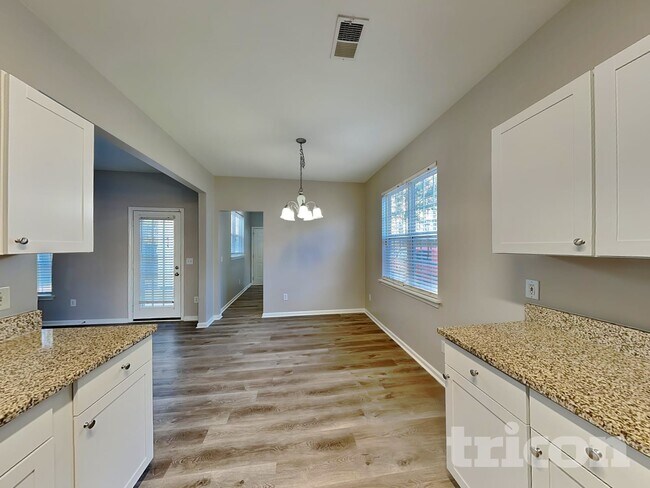 Foto del edificio - 3313 Chastain Landings Ct