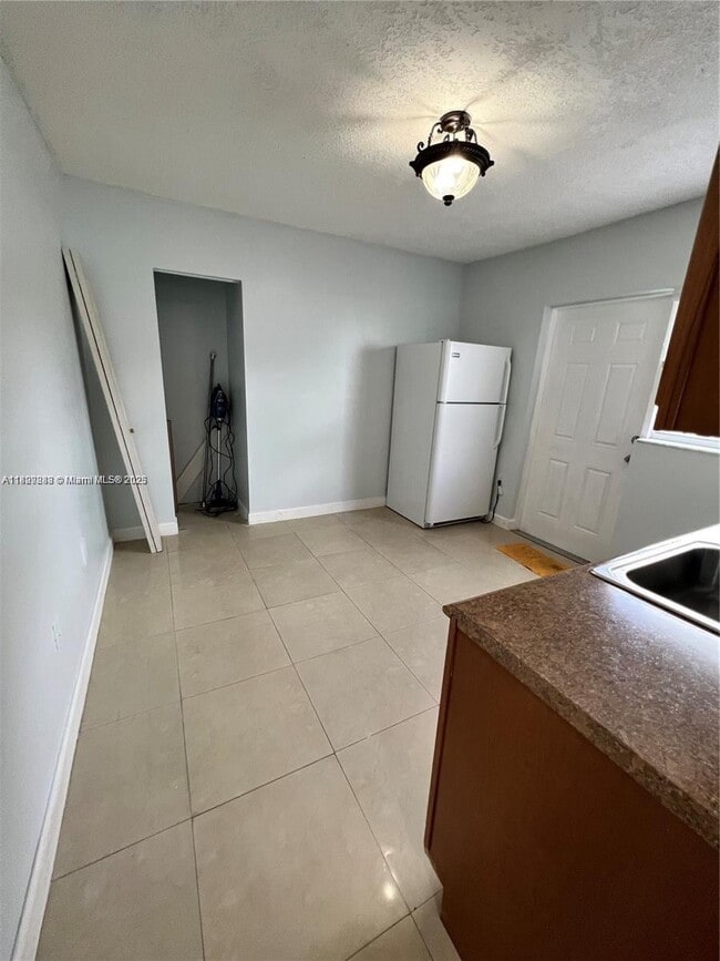 Building Photo - 11546 SW 135th Ln