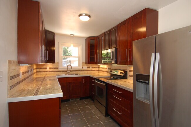 Foto del edificio - 3129 Ward Rd