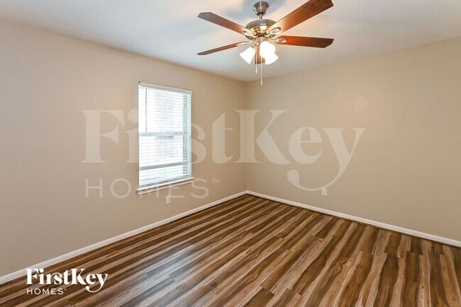 Building Photo - 10939 Mockingbird Pl