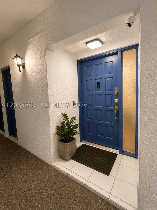 Building Photo - 6010 S Falls Cir Dr