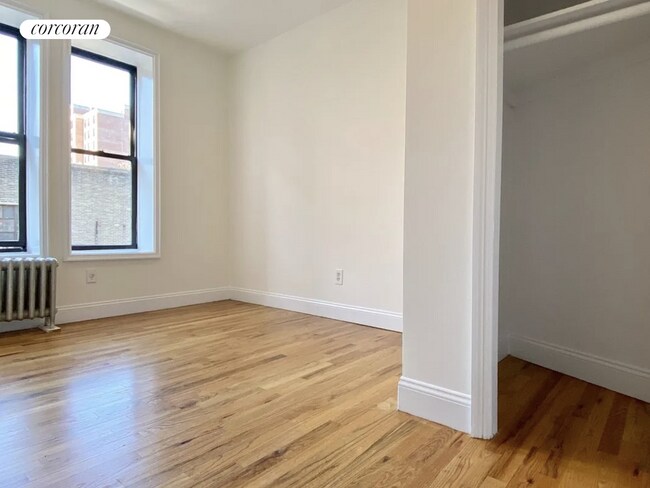 Foto del edificio - 222 Thompson St