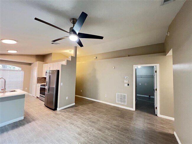 Foto del edificio - 1357 Woodwind Dr