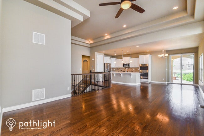 Building Photo - 7232 Rim Bluff Ln, Colorado Springs, CO, 8...