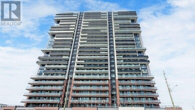 Building Photo - 2550 Simcoe St N