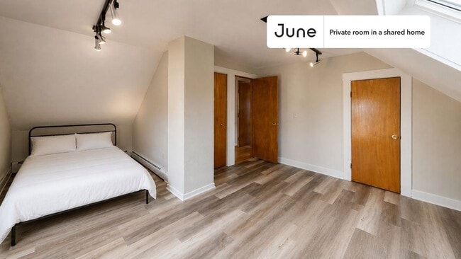 Building Photo - Room in Shared 2 bed/1 bath home in Somerville